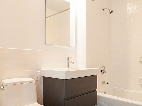 4th image of 125 Court St APT 3SG