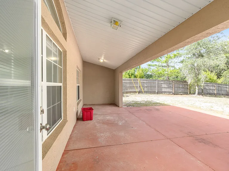 7860 SW 204th Ave — Photo 38