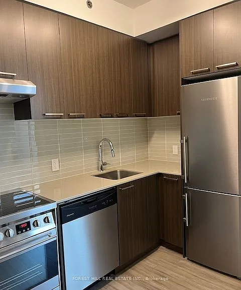 310 Tweedsmuir Ave #320 — Photo 12