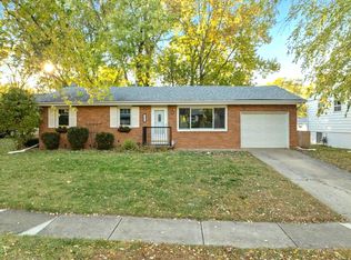 1224 Townley Dr, Bloomington, IL