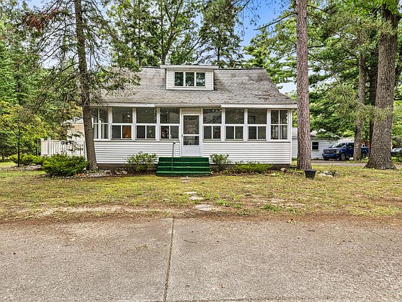 2nd image of 115 Jones Ave