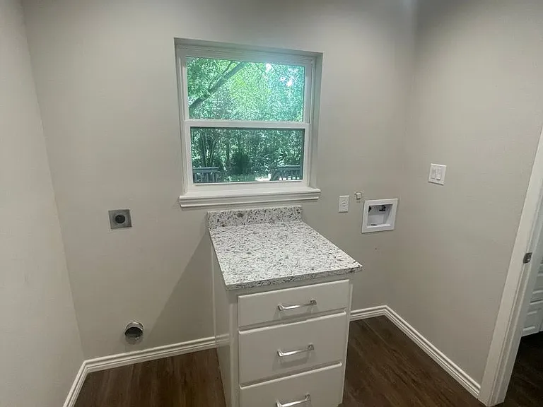 1409 N Blair St — Photo 22