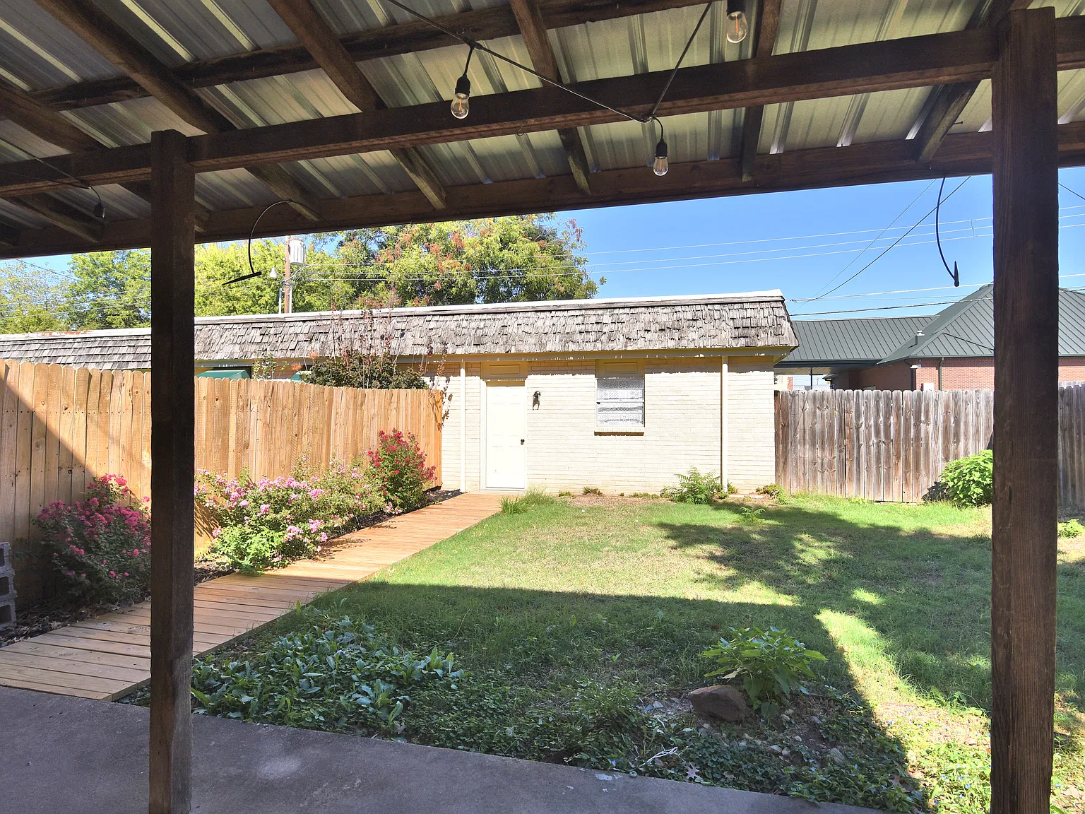 3 bed, 1880 sqft, $1,740 — Photo 4
