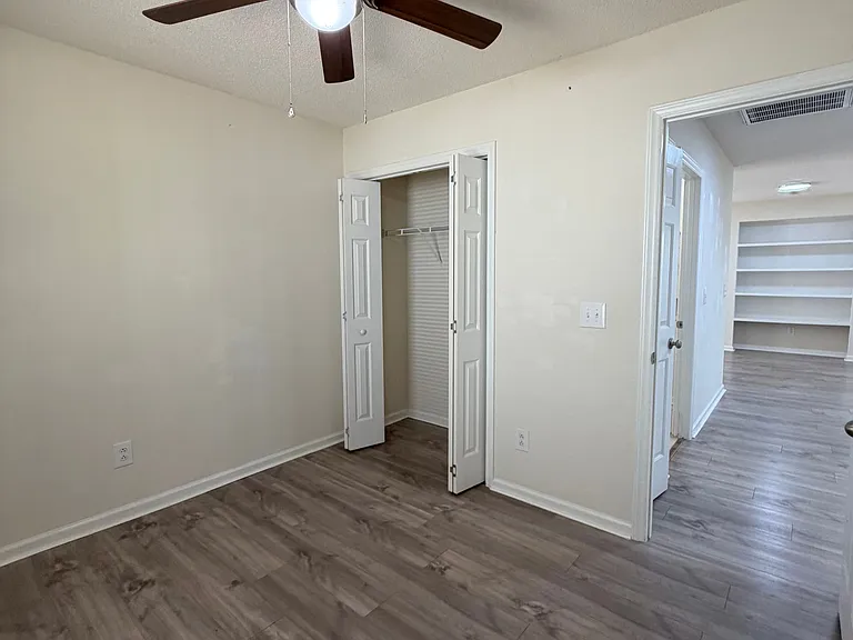 4832 Lighthouse Ct — Photo 24