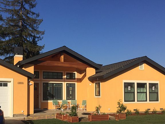5th image of 355 Carlyn Ave