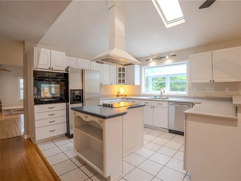 1053 Vista Trl NE — Photo 7