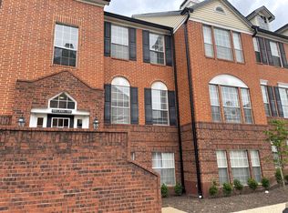 660 Gateway Dr SE UNIT 105, Leesburg, VA 20175