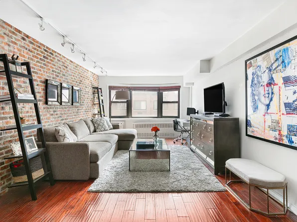 335 East 51st Street image 1 of 8