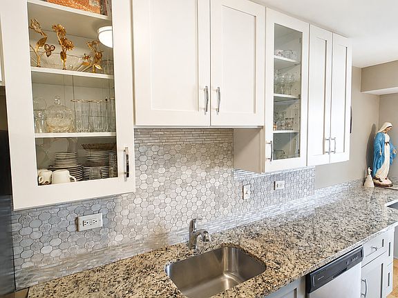 5th image of 701 Forum Sq Unit 106