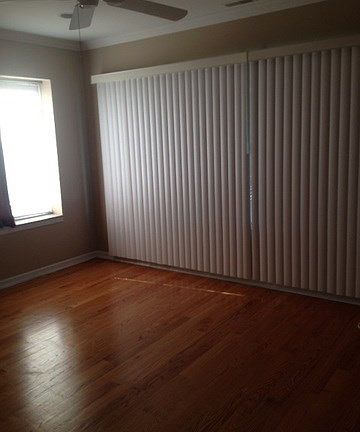 5th image of 2419 W Hutchinson St APT 2W