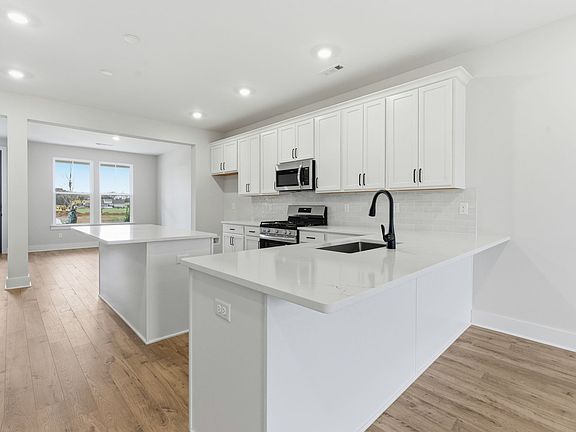 2nd image of 1443 Charles Dr