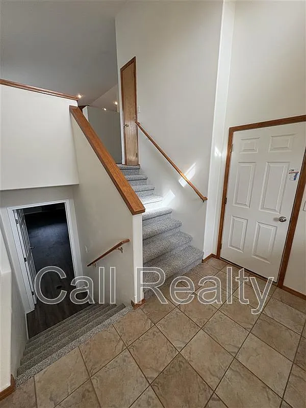 4 bed, 3.0 bath, 2300 sqft, $2,650 — Photo 2