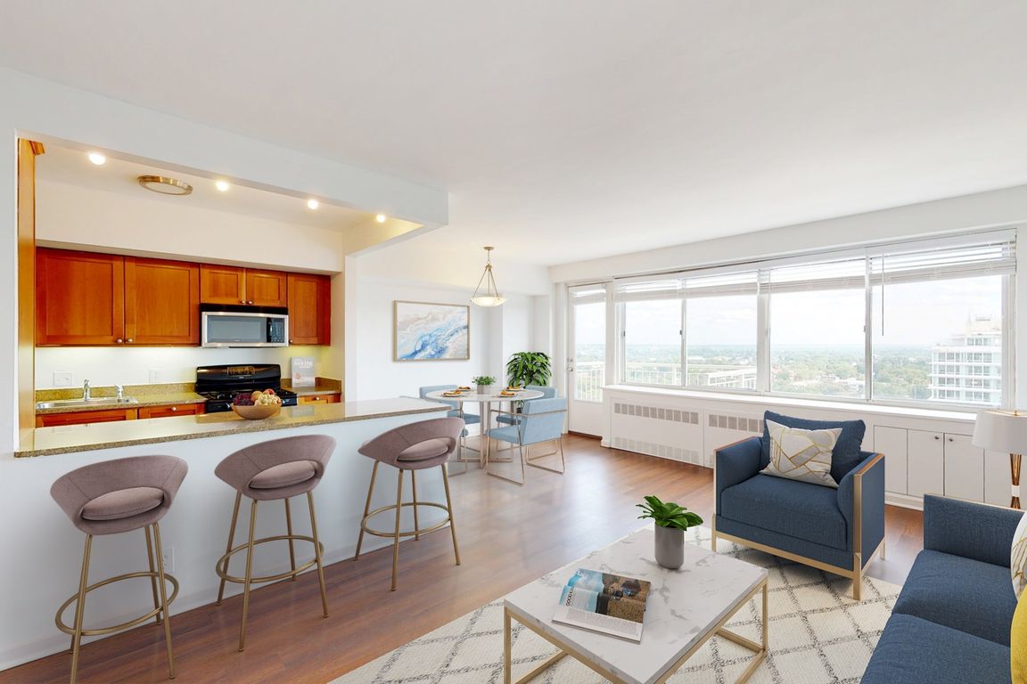 Dining/Living room