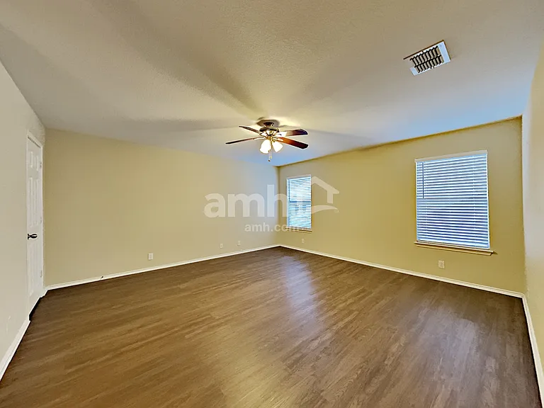 455 Dolly Dr — Photo 15
