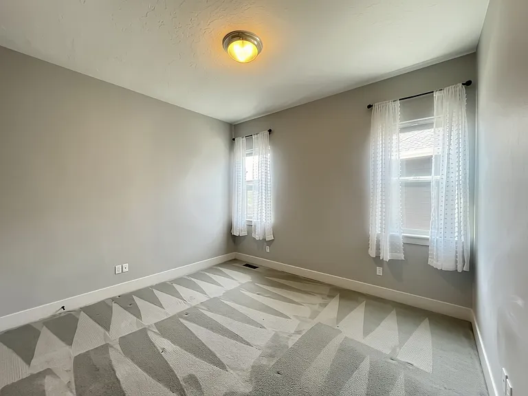 5561 E Hootowl Dr — Photo 8