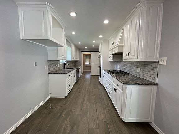 5th image of 3209 Bridlegate Dr