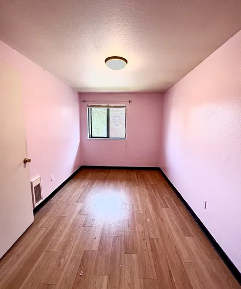 3322 Lombard Ave #2 — Photo 6