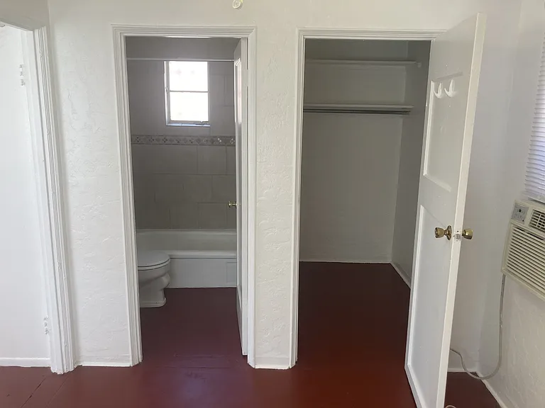 1039 E Spring St #3 — Photo 6
