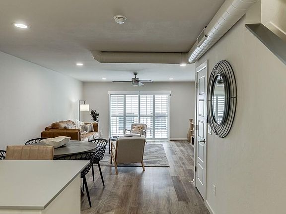 5th image of 1110 Sherwood Ln APT 215