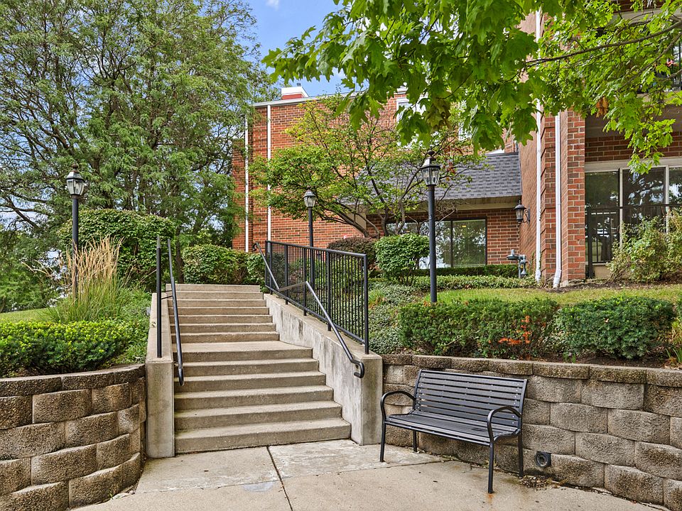 1st image of 805 Leicester Rd APT 106