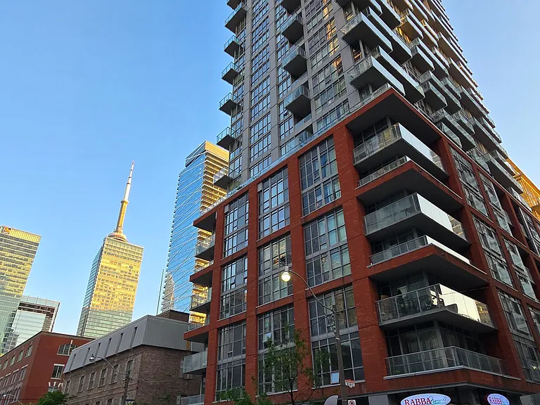 126 Simcoe St #1506 — Photo 11