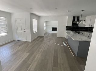 19503 Cantara St, Reseda, CA 91335