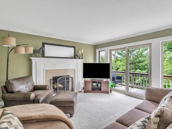123 Library Lane #123, Simsbury, CT 06070
