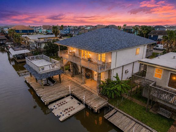 3rd image of 113 Bayou Vista Dr