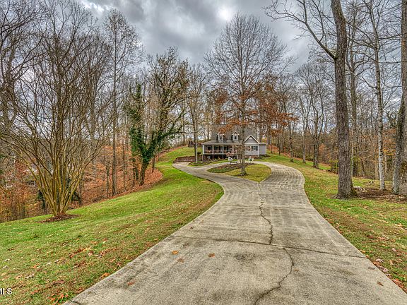 3rd image of 272 Timberland Cir