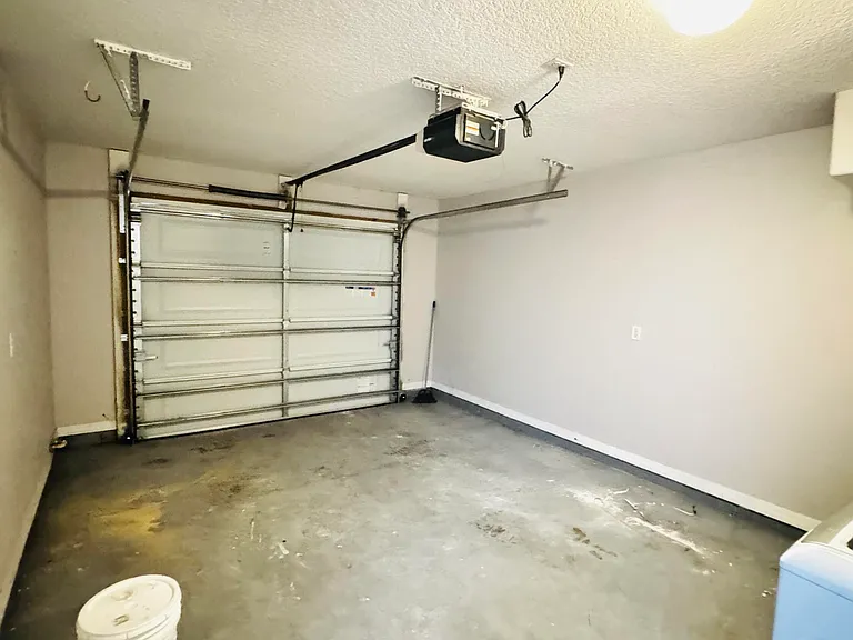 1575 Megan Bay Cir — Photo 24