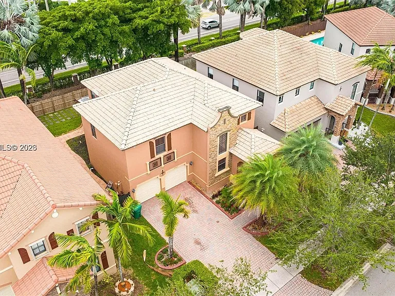 24301 SW 112th Ct — Photo 7