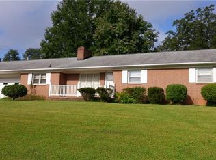 410 Idlewild Dr, Lexington, NC 27295