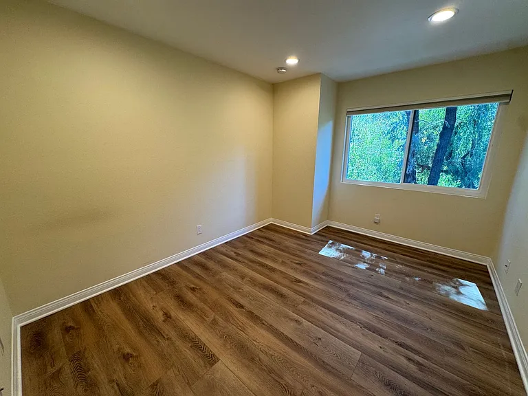 99 Castillian Ave — Photo 12