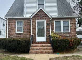 101 N Waldinger St, Valley Stream, NY 11580