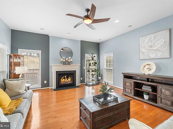 3rd image of 6909 Mill Valley Dr