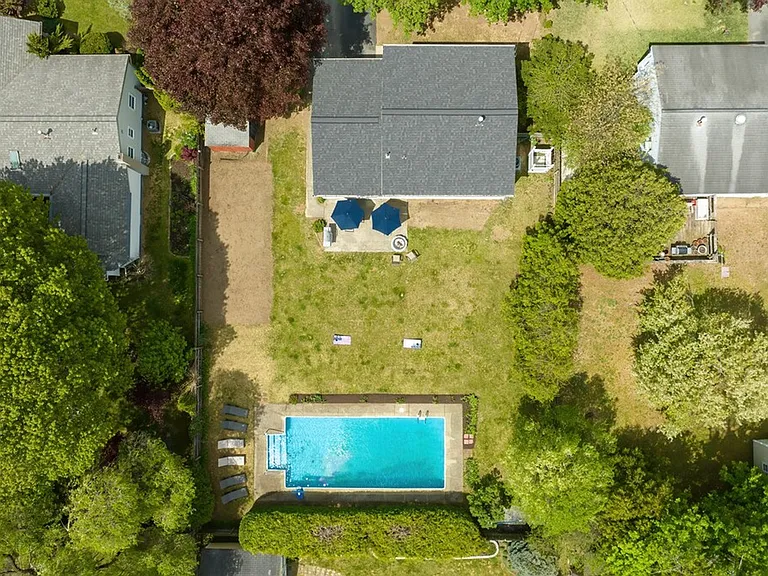 10 James Dr #ID1302144P — Photo 54