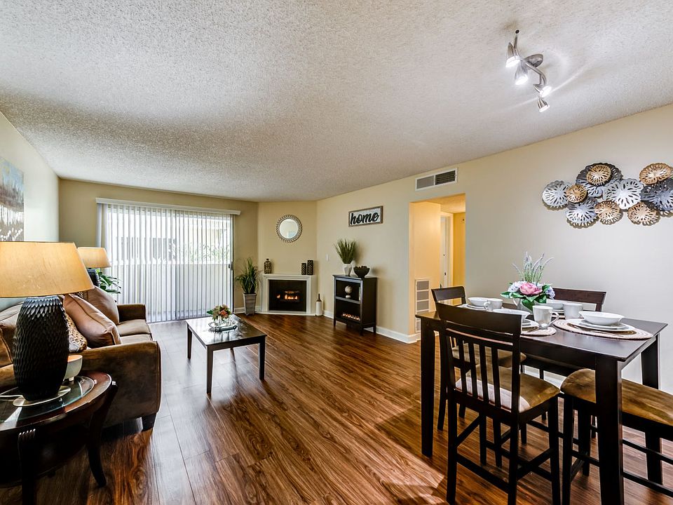 At the Ritz Apartment community in Studio City, CA, each luxury living space is designed with you in mind.