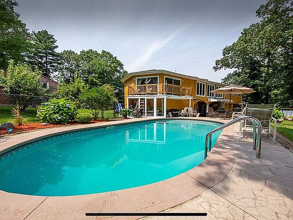 3rd image of 26 Crowley Dr