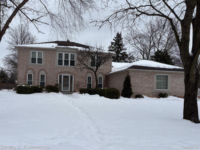 425 Cypress Rd, Rochester Hills, MI, 48309