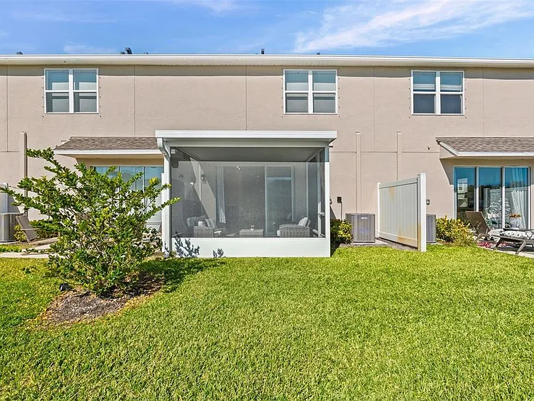 5725 Haven Ter — Photo 35