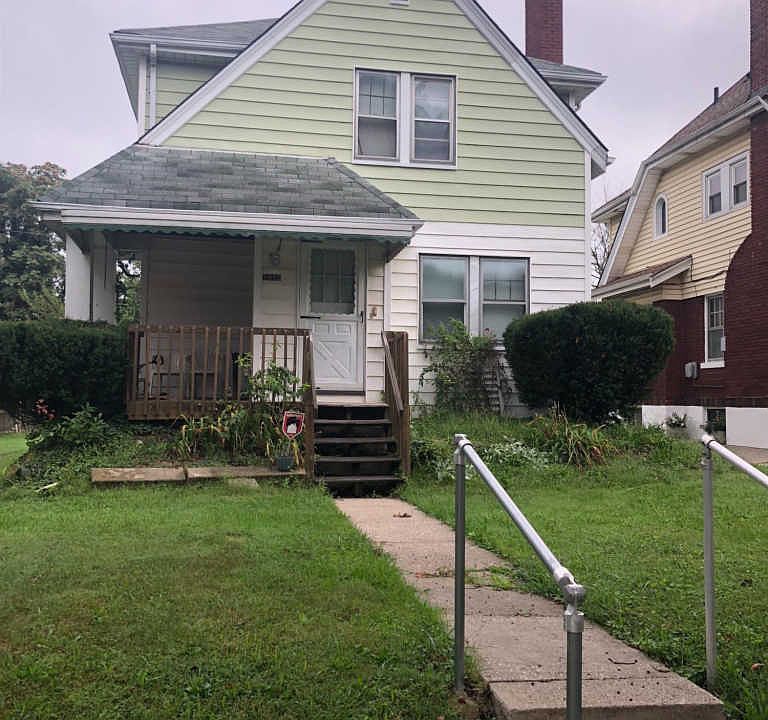 1st image of 1910 Avonlea Ave