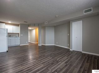 2320 O St APT 3, Omaha, NE 68107