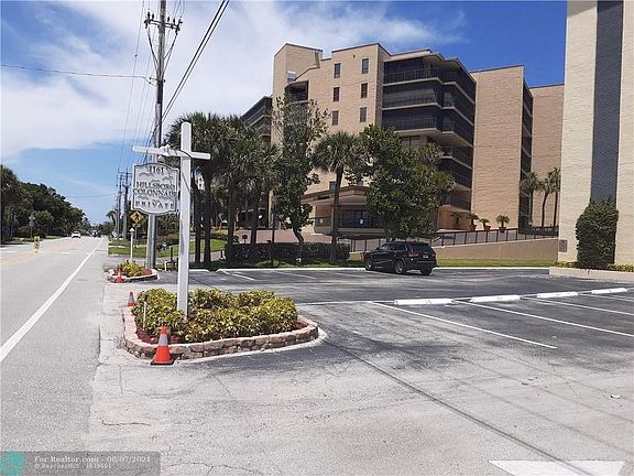 5th image of 1161 Hillsboro Mile APT 204