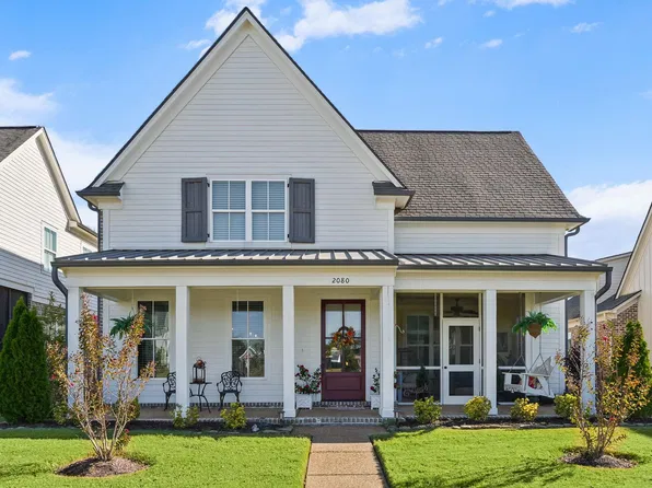 2080 Greenbrier Lakes Blvd N, Collierville, TN 38017