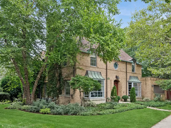 6755 N Jean Ave, Chicago, IL 60646