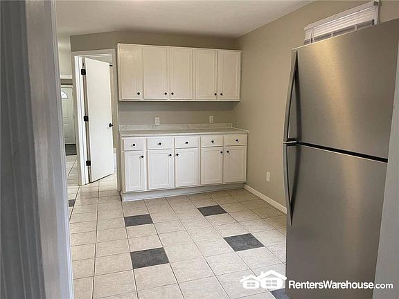 4th image of 1018 Stinson St Unit 2
