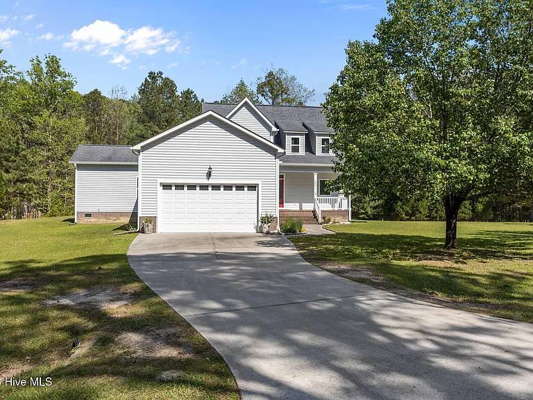 164 Bay View Dr — Photo 1