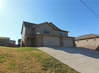 5001 Town Vu Rd, Bentonville, AR 72712
