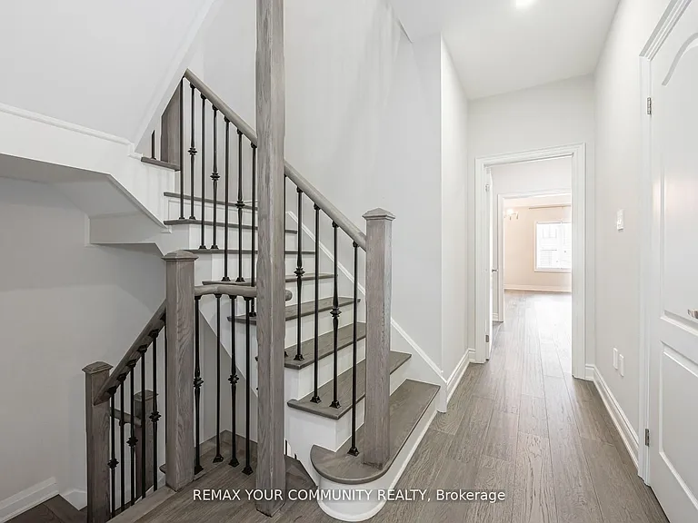 65 Bristlewood Cres — Photo 31