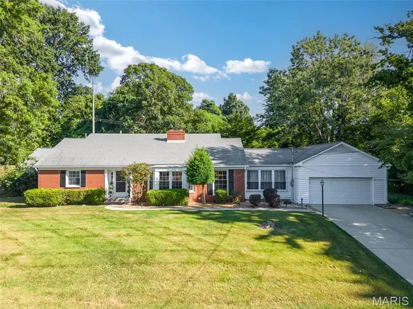 1109 Carlace Dr, Collinsville, IL 62234